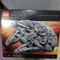 75192 Millennium Falcon - UCS {2nd edition}