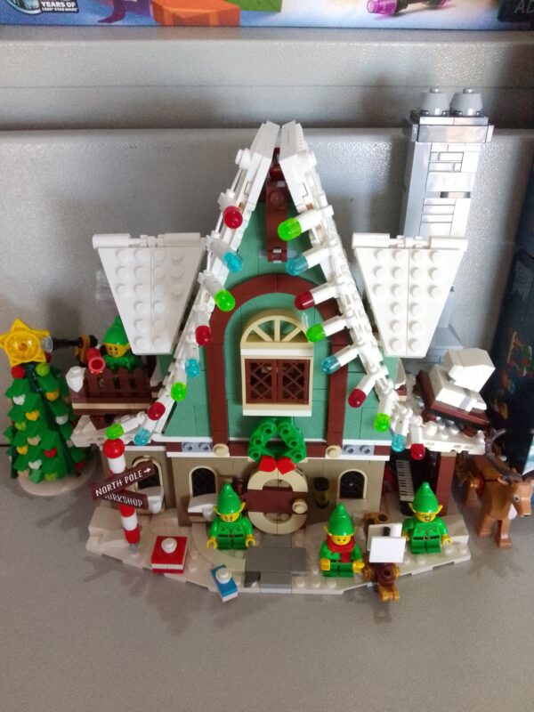 10275 Elf Club House