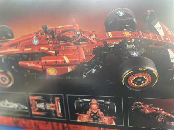 Monoposto F1 Ferrari SF-24 - immagine 2