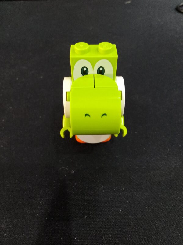 Yoshi - White Tile, Round 1 x 2 Half on Front