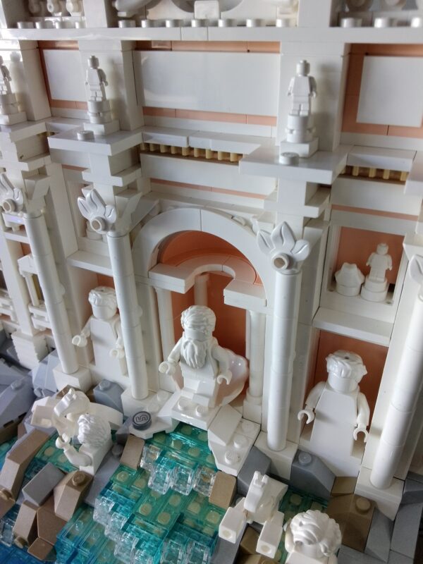 Trevi Fountain - immagine 2