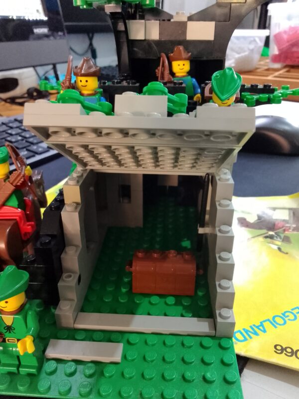 Camouflaged Outpost - immagine 4