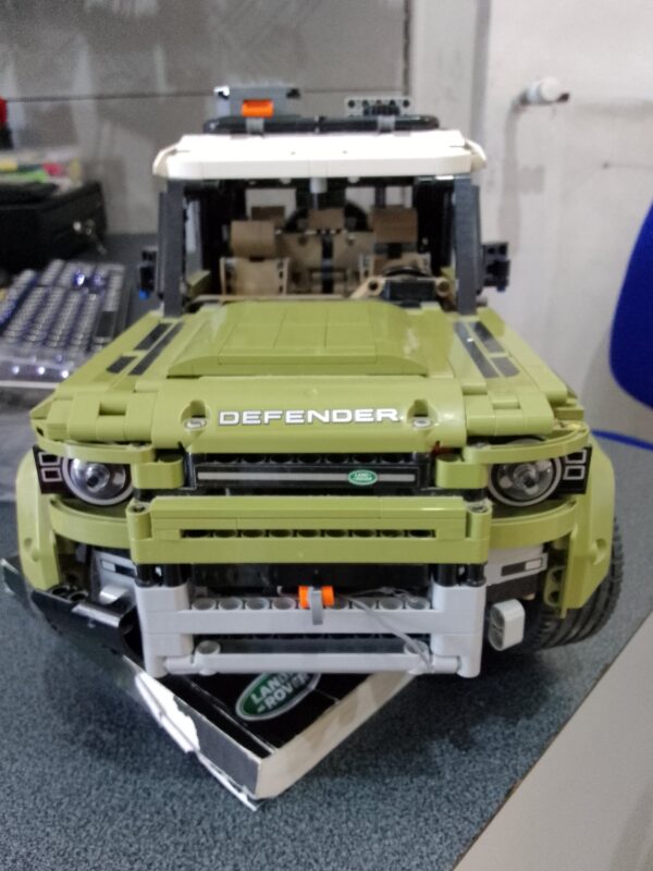 Land Rover Defender - immagine 2