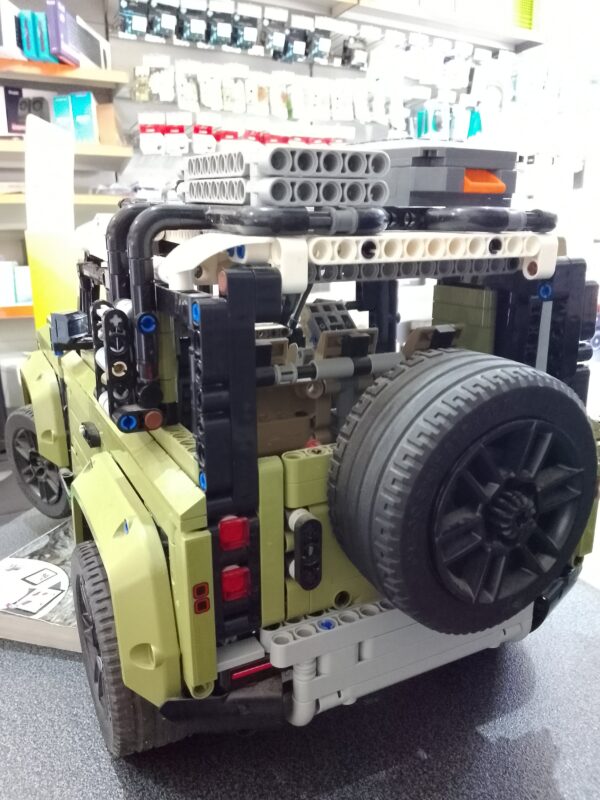 Land Rover Defender - immagine 3