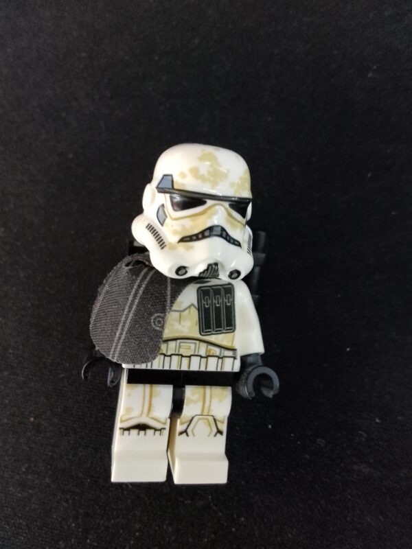 Sandtrooper (Enlisted) - Black Pauldron, Ammo Pouch, Dirt Stains, Survival Backpack