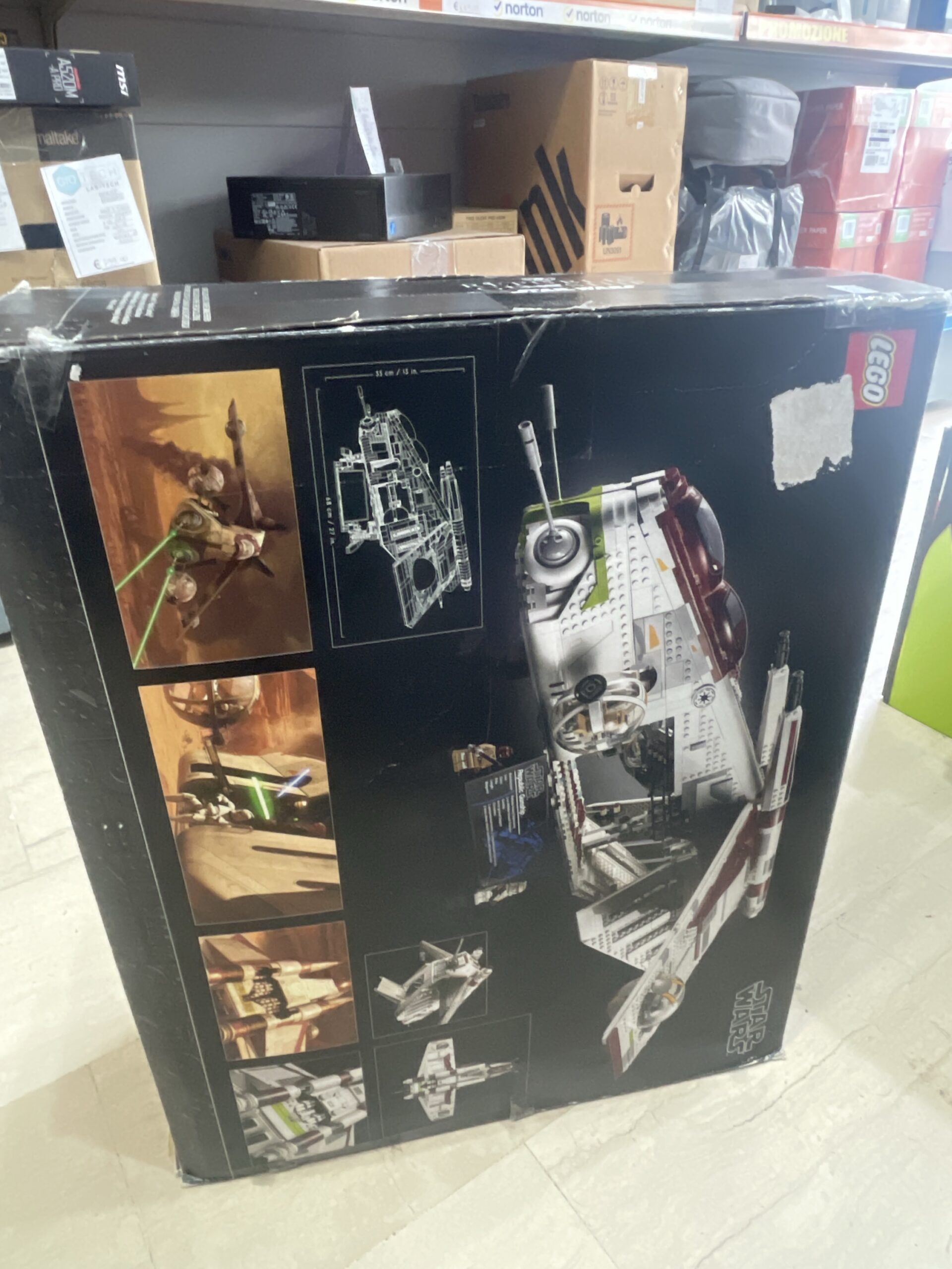 75309 Republic Gunship - UCS - immagine 2