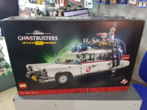 Ghostbusters ECTO-1