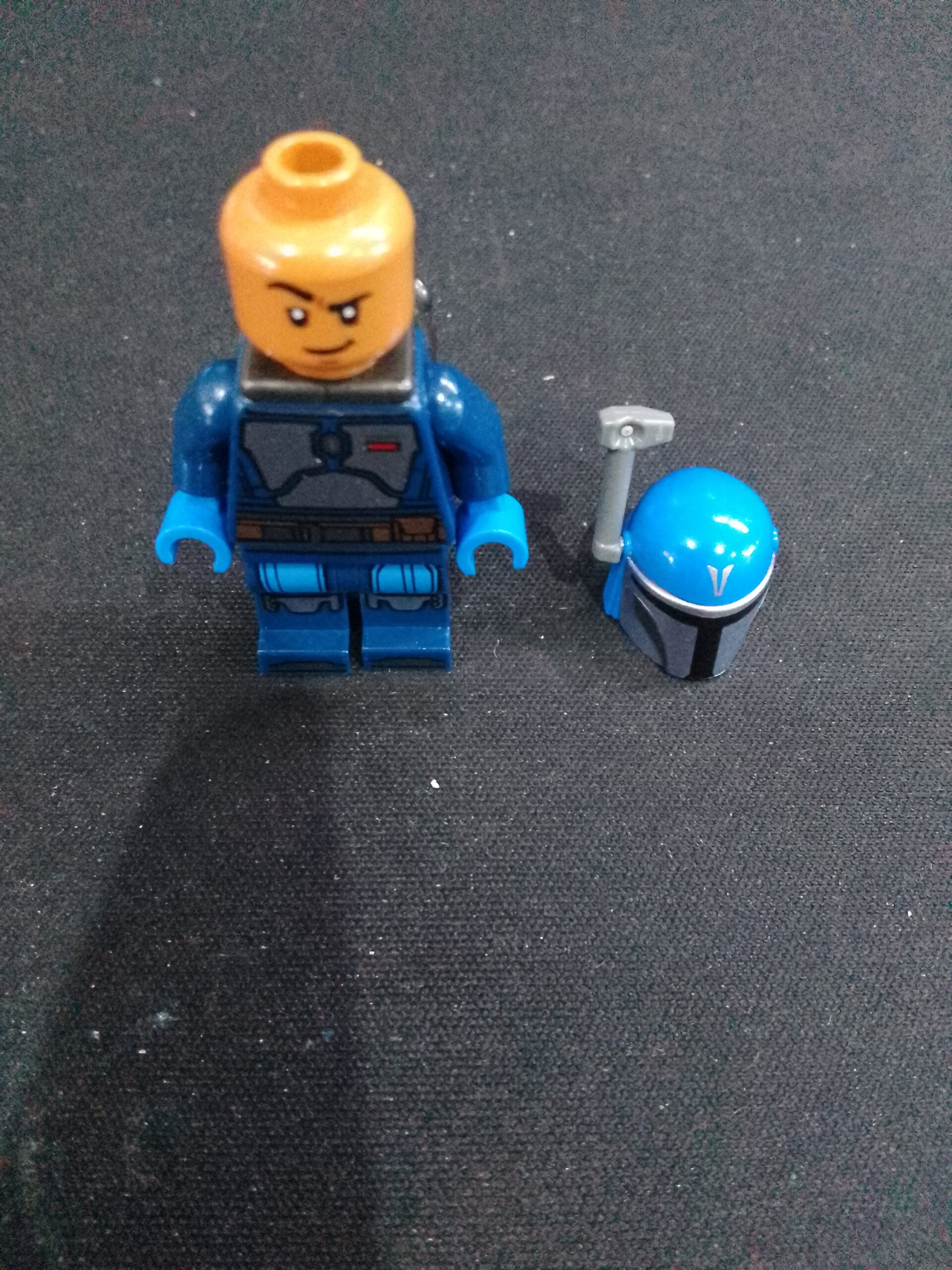 Mandalorian Fleet Commander - Helmet