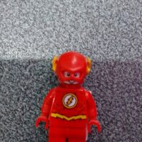 The Flash - Gold Outlines on Chest