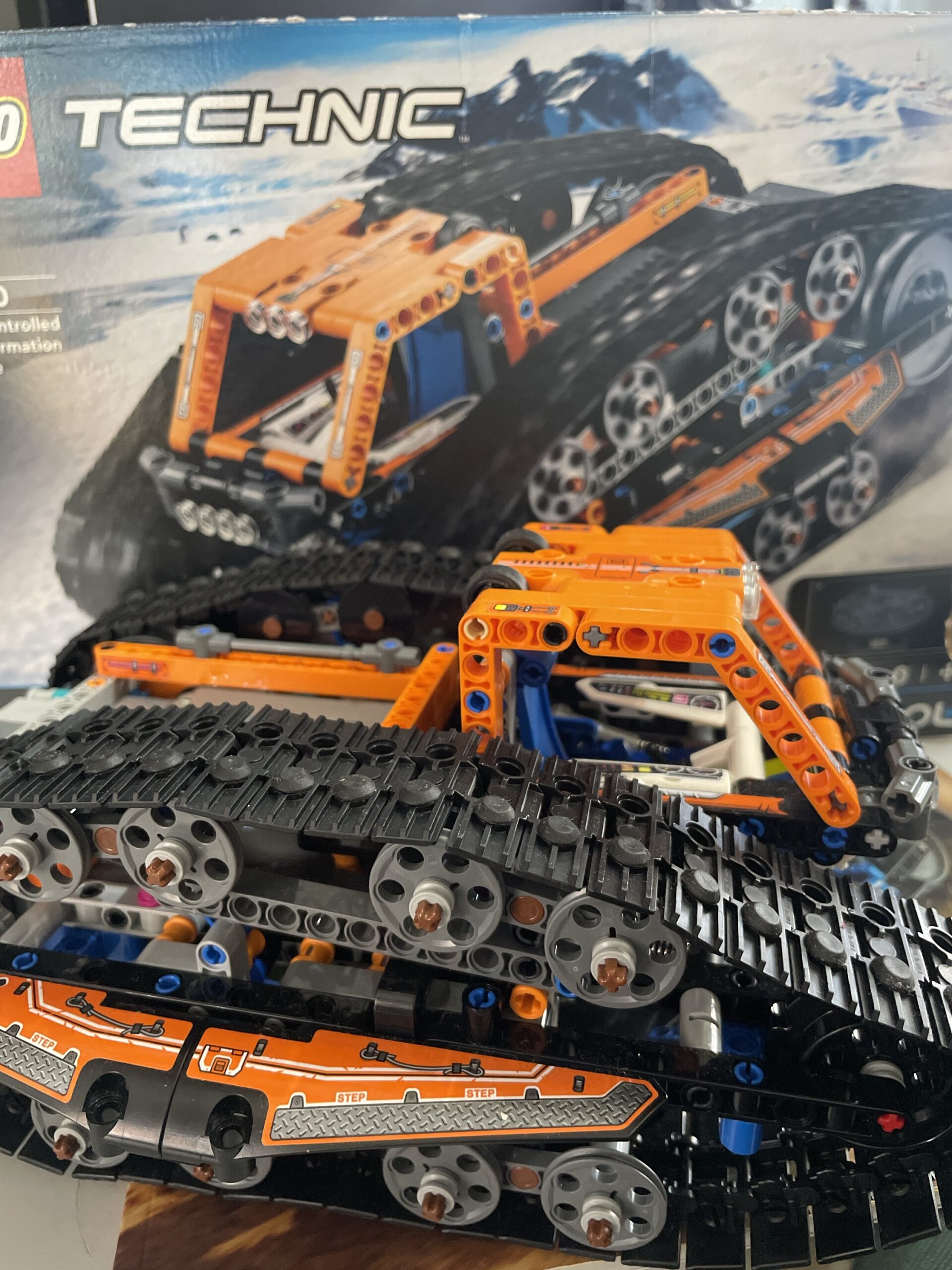 App-Controlled Transformation Vehicle