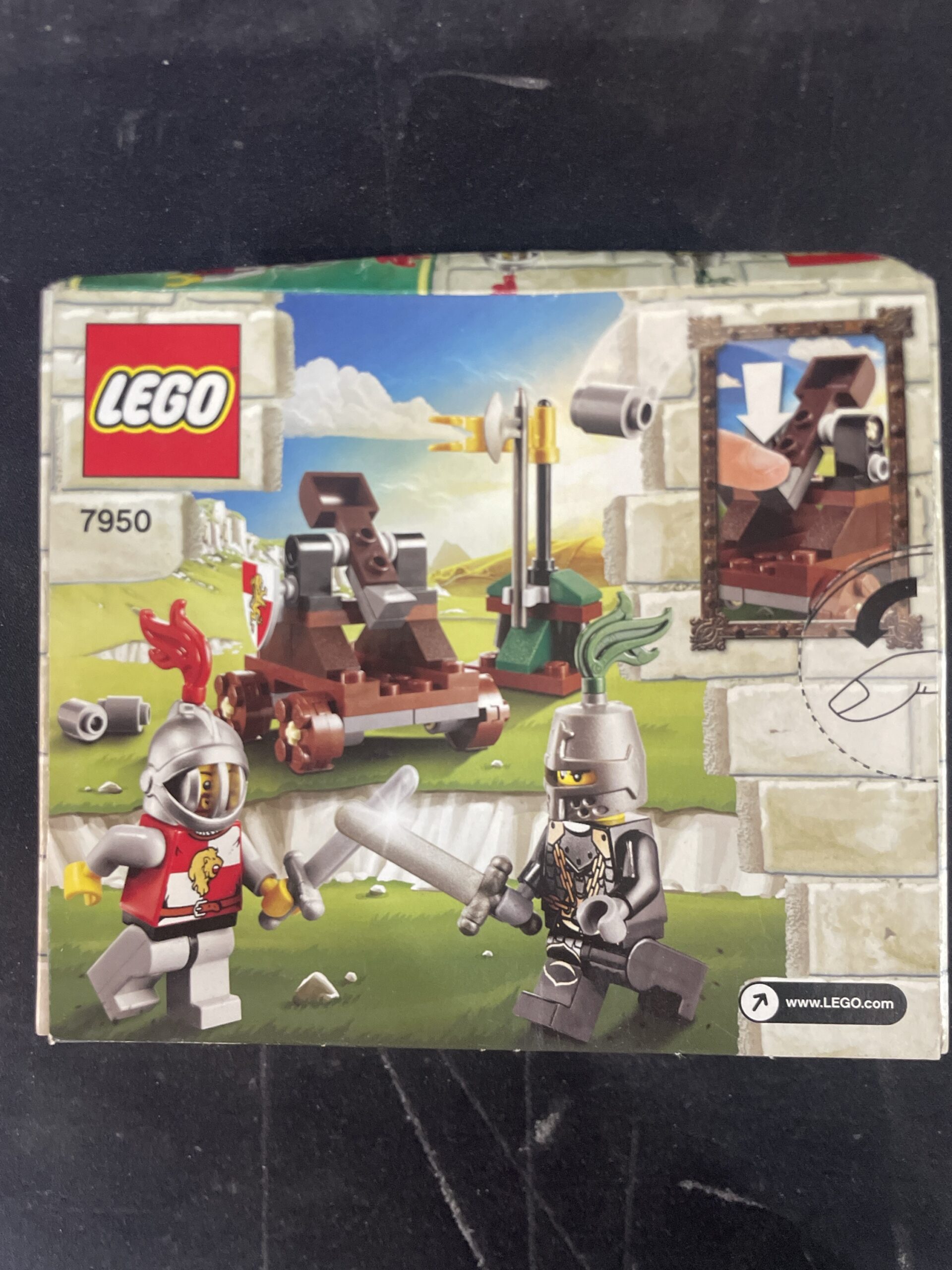 7950 - Knight's Showdown
